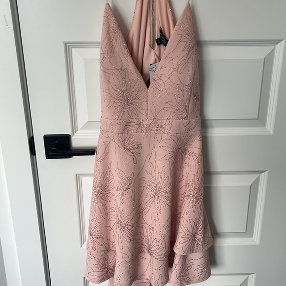 Le Chateau Pink Dress - Picture 3 of 6